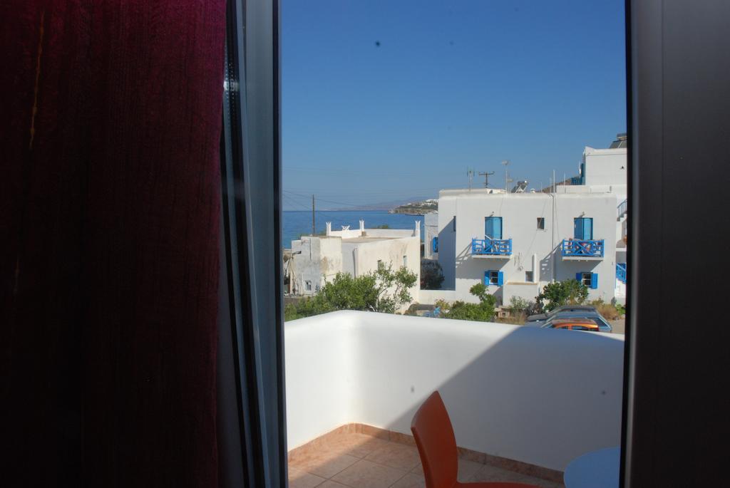 Pension Katerina Studios Tourlos Bagian luar foto